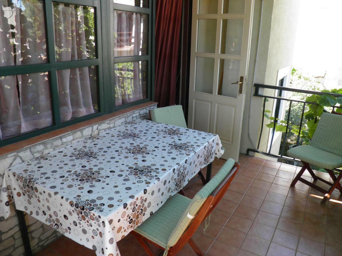 Apartman Mia Biograd Біоград-на-Мору Екстер'єр фото